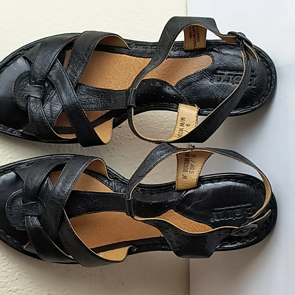 Born 9/40.5 Black and Brown Leather Wedge Sandals  Buckle Closure